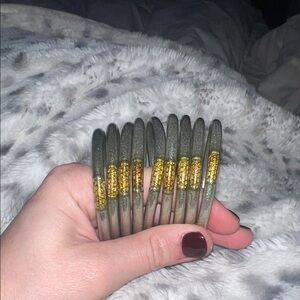 Elegant Gold and Gray Bracelet Set